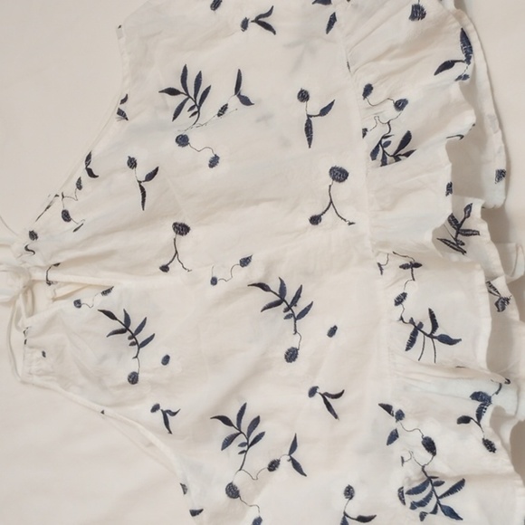 Caution to the Wind Womens Tank Top Sz M Cropped Peplum White Floral Sheer Light - Picture 5 of 7